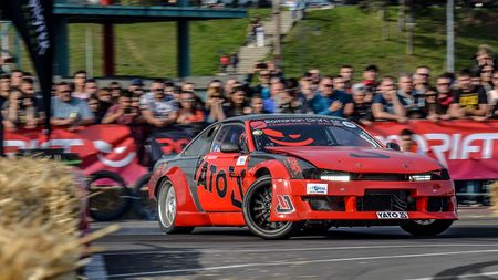 Spectacolul driftului se mută în acest weekend la Prejmer. Toți campionii, anunțați la start