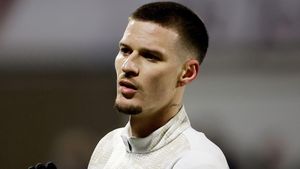 Ce notă a primit Dennis Man după ce a marcat iar pentru PSV şi a continuat forma excelentă