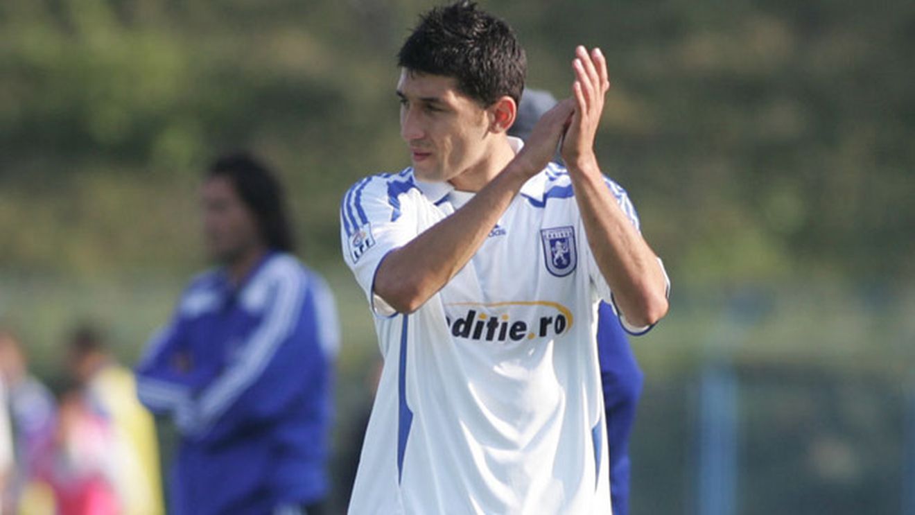 "Fl. Costea face parte din galeria celor mai mari fotbaliști! **Nu-l dau!"