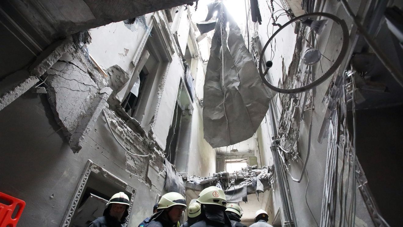 Teroarea Rusiei în Ucraina continuă să facă victime nevinovate: un fotbalist și mama lui au murit după ce o bombă a picat exact pe casa lor! Surioara jucătorului se luptă pentru viața ei