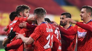 Licitație pentru atacantul vândut de Gigi Becali în Asia! Acum e liber de contract și toate echipele care se bat la titlu în Liga 1 îl vor: „Are niște pretenții salarii destul de mari, dar suntem deschiși la orice ofertă!”