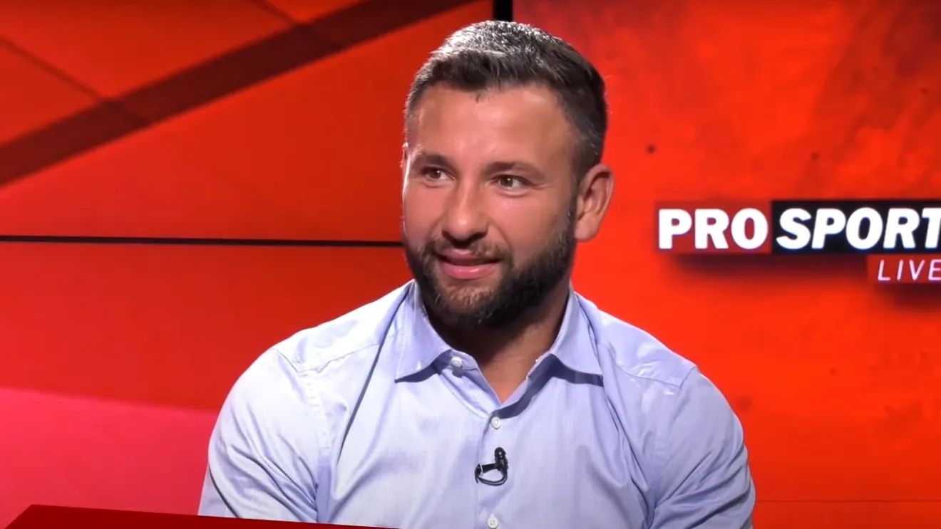 Roast dur la PRO TV pentru Răzvan Raț: „După timpul petrecut alături de Mircea Lucescu, el bea doar din doze, că nu mai suportă capacele"