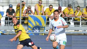 Chelsea l-a achiziționat pe Cesar Azpilicueta, campion european U19 în 2007 și U21 în 2011