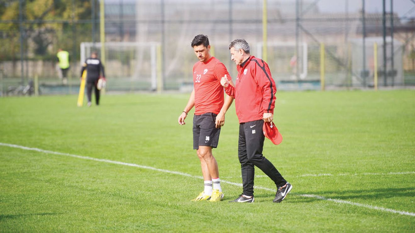 Îl pregătește pe Marica pentru Piți! Mulțescu și-a asumat misiunea de a-l face apt pe atacant pentru dubla naționalei