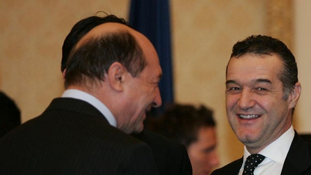 Becali: „Dom'' președinte, ești cu mine?"