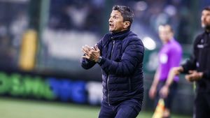 Clauza de reziliere uriașă pe care o are Răzvan Lucescu la PAOK! E imposibil de plătit de Nelu Varga: chiar dacă i-ar vinde pe Boateng și Krasniqi cu 6 milioane de euro, tot nu ar acoperi toată suma!