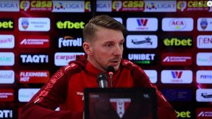 Liviu Antal, în căutarea primului gol pentru UTA Arad: „Știu că lumea are așteptări mari de la mine”. De când nu a mai marcat în Liga 1