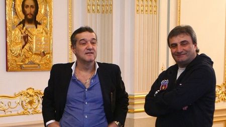 Cea mai tare poantă de 1 aprilie! **EPIC: "Bilețelul" lui Gigi către Stoichiță! Râzi cu lacrimi!