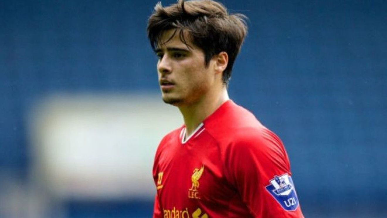 Porto l-a transferat pe mijlocașul Joao Carlos Teixeira de la Liverpool 