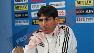 Pițurcă:** "În fotbalul nostru unii sunt angajați doar să vorbească!"