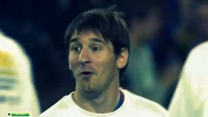 A rămas MASCĂ‚!** "Atât de bun sunt?!" :) Bannerul care l-a făcut pe Messi să roșească 