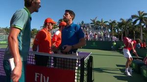 VIDEO | Derapaj în sportul alb! Medvedev și-a ieșit din minți la finalul meciului: "Fraiere, uită-te la mine! Mai bine taci naibii din gură"