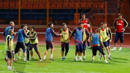 Antrenamentul naționalei de la Piatra-Neamț, urmărit de 500 de spectatori