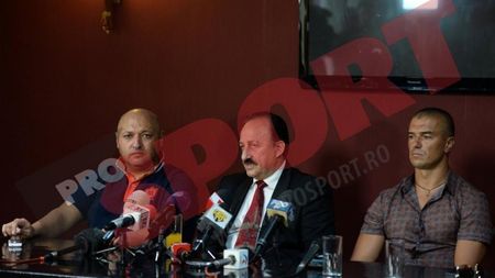Pe marginea prăpastiei! Există zvonuri că Zamfir și Cristescu vor renunța la Rapid. Sebastian Ghiță exclude o investiție în Giulești: "E o invenție!"