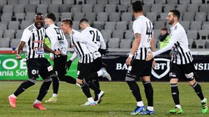 Romario Pires a purtat banderola de căpitan la debutul la ”U” Cluj și a și marcat cu Concordia: ”Am ascultat bine ce a pregătit antrenorul și am făcut pe teren.” Brazilianul, impresionat de galerie, pentru care a avut și un mesaj