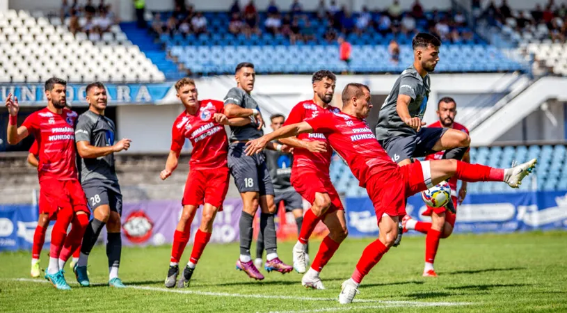 Spectacol făcut de Corvinul Hunedoara în amicalul cu ACS Mediaș. Putea marca de mai multe ori, iar Florin Maxim a dat vina pe oboseală: ”Sunt nemulțumit și de golul primit”