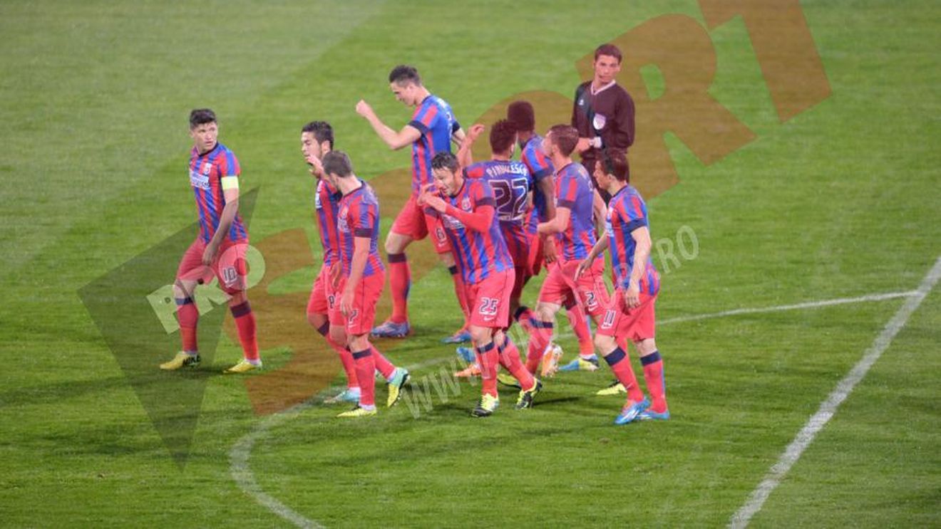 Steaua - Corona Brașov 3-0. Urâtul, singurul spectator