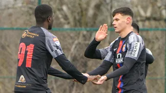 Chindia a defilat în primul amical al anului, contra Vulturii Fărcășești! Ultimul jucător transferat a reușit un hattrick. Ilie Poenaru e mulțumit ”într-o mare măsură”