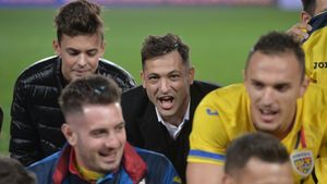 "E un număr 10 cum puţini vezi în Europa". Fotbalistul român care l-a cucerit pe Mirel Rădoi: "Mi se pare genial"