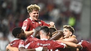 Rapid București a pregătit ofertele pentru doi fotbaliști importanți. Dan Șucu e gata să le dea contracte de top