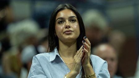 „I-am spălat și i-am gătit”. Celebrul cuplu s-a despărțit, iar fosta iubită a milionarului a rupt tăcerea