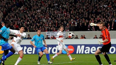 "E un miracol ce a făcut Dan Petrescu!** Păcat că banii din Ligă se duc pe datoriile lui Bucșaru"