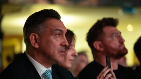 „El a început!”. Ilie Dumitrescu s-a enervat teribil când a văzut scandalul dintre Gigi Becali și Dan Șucu: „Nu poți să intri și să jignești pe toată lumea”