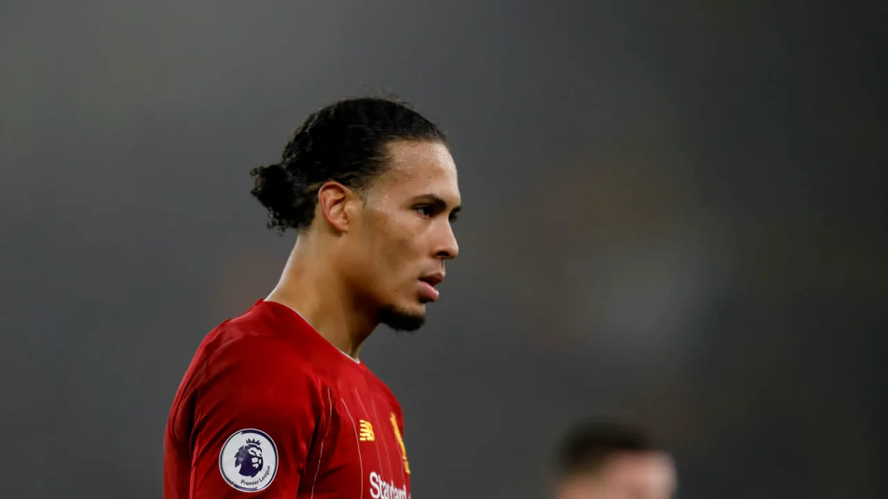 Liverpool e disperată după accidentarea „Zidului”: Lista înlocuitorilor lui Virgil van Dijk!