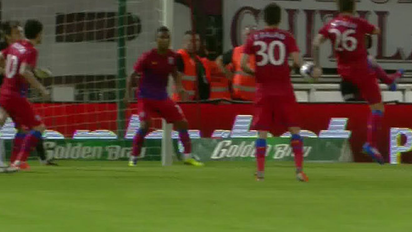 FOTO Faza care putea decide derby-ul!** Giuleștiul a explodat: "Penalty clar!"