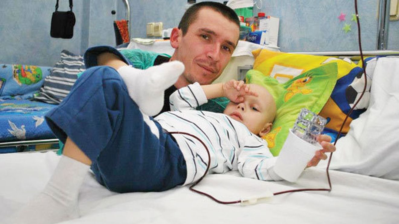 FOTO EMOȚIONANT! Meci pentru viitorul lui Ștefănuț.** Gest superb făcut de Astra: partida cu Viitorul se va juca pentru un copil de trei ani grav bolnav