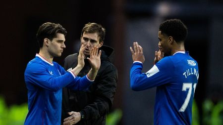 Ianis Hagi a fost lăsat din nou în afara lotului, deși abia revenise după accidentarea horror suferită anul trecut! Ce a declarat antrenorul lui Rangers