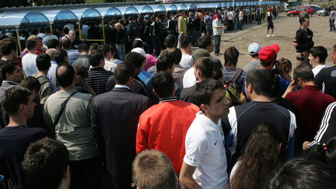 "Nu-i mai lăsăm în stadion!"