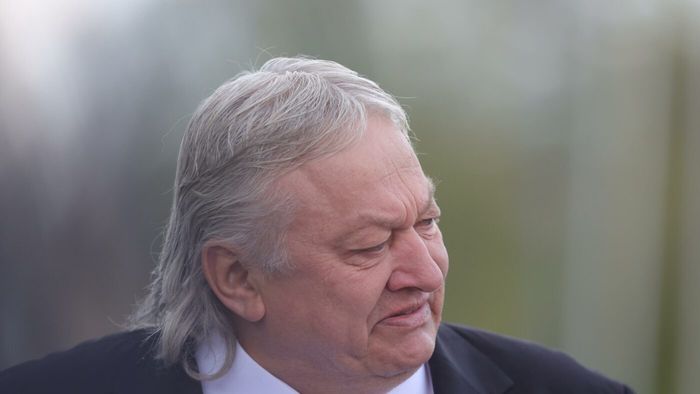 Dănuț Lupu s-a prăbuşit emoțional lângă Mircea Lucescu şi i-a atacat pe români: „L-au făcut ba senil, ba bătrân!"
