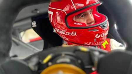 Este vestea momentului: marele campion Mihai Leu s-a întors în mașina de curse după ce a câștigat o nouă luptă în spital. FOTO