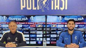 Poli Iași, condamnată la victorie cu Farul Constanța. Emil Săndoi, avertisment pentru elevii săi: „Nu putem să tolerăm la infinit un astfel de comportament”