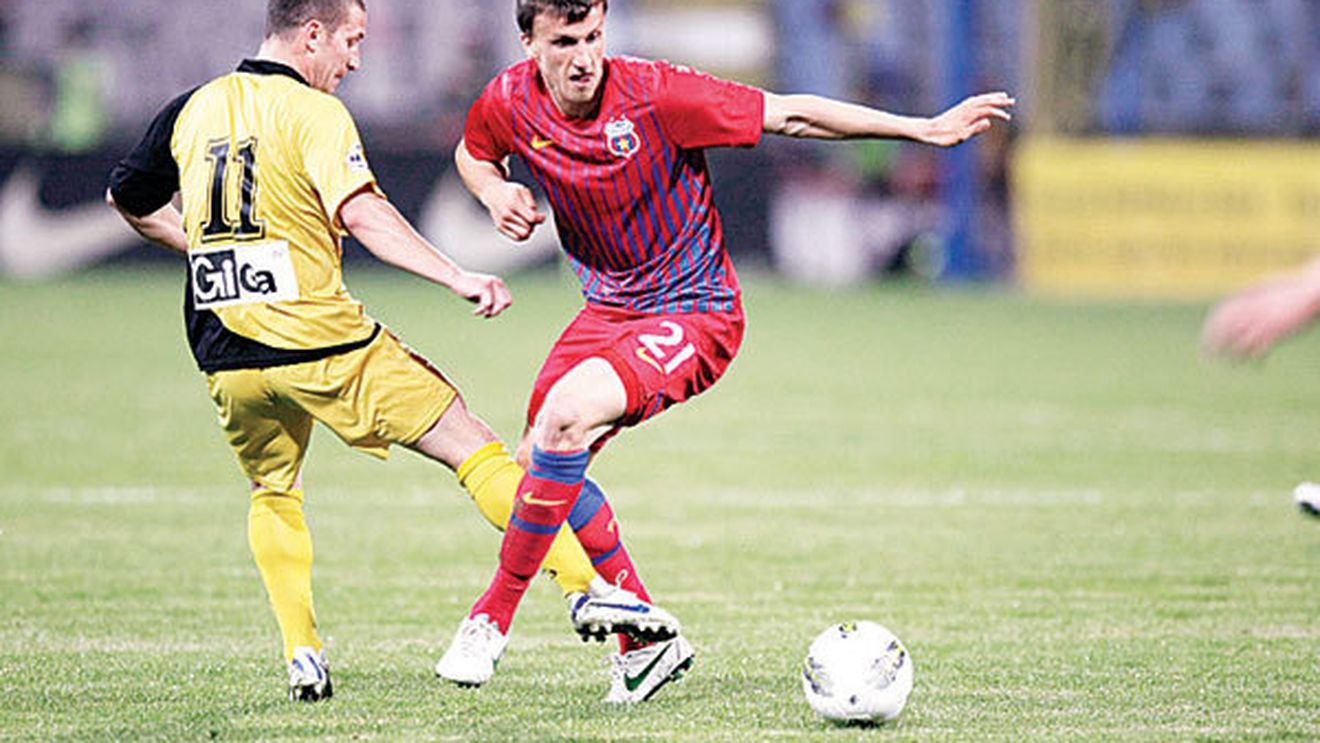 ProSport a stat de vorbă cu italianul care l-a dat pe Chiricheș la AC Milan: "Nu-l vor doar ei!"** Ziaristul face o nouă dezvăluire de SENZAȚIE: îl vrea și locul 3 din Anglia