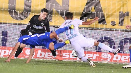 „Messi al portarilor” a dat din nou emoții. Gafa lui Andrei Vlad care putea face praf speranțele celor de la FCSB