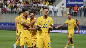 Naționala lui Chuck Norris a fost „o echipă mai mare”. Cronică de Gabriel Berceanu la Cipru - România 0-3: despre Mircea Lucescu și, cu voia dumneavoastră, măcar în ultimul rând, tricolorii