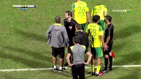 VIDEO | Dan Petrescu, reacție necontrolată la ultimul meci de campionat: "Îmi cer scuze!" Ce pedeapsă riscă românul în Rusia