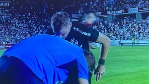 Lovitură uriașă pentru Gigi Becali! Spera să-l vândă pe 8 milioane de euro, dar Darius Olaru s-a accidentat în derby-ul cu Rapid | FOTO