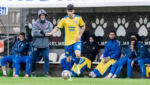 Steaua și Poli Iași, în cursă pentru un tânăr jucător român care tocmai s-a întors din Spania, unde a fost în probe la Villarreal și i s-a făcut o ofertă