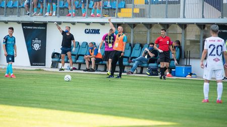 HAOS în Liga 2? Doi arbitri din brigada care a condus meciul Turris Oltul - Campionii FC Argeș au fost depistați pozitiv cu noul coronavirus