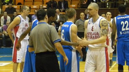 Steaua, condamnată la victorie!** Gaz Metan - "U", foc încrucișat