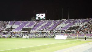 27.000 de "cetățeni" viola