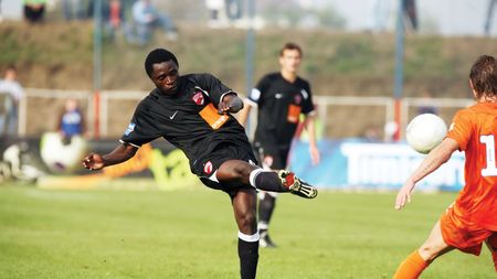 Awoa Zoa, în Africa mai bătrân, în Europa mai tânar