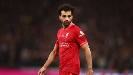 Bălăceala de la miezul nopții! Vedetele lui Liverpool, Mo Salah, Alexander-Arnold și Robertson au luat cu asalt piscina de la hotelul în care au stat, după victoria cu Benfica Lisabona