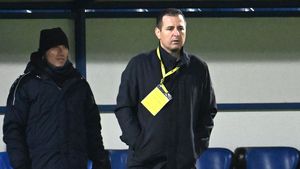 Ianis Zicu a vorbit despre debutul șocant în play-off-ul Ligii 2 al echipei sale. Antrenorul pare decis în ceea ce privește cariera sa: ”Cred că îmi ajunge!”