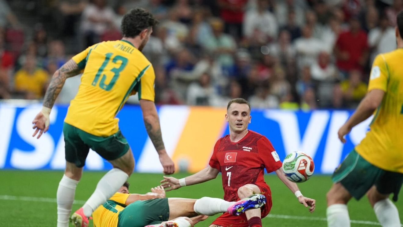 Reacția turcului după dezastrul cu Australia de la Cupa Mondială. Ce a spus fotbalistul pe care fanii l-au găsit VINOVAT: „Nu e totul pierdut”