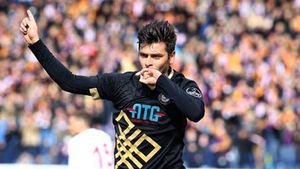 SUPER Rusescu! Meci uriaș făcut de fostul stelist pe terenul lui Trabzonspor! VIDEO Golurile marcate de român