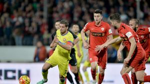 Reghe, fericit că Dinamo va juca ofensiv în derby: "M-aș bucura să existe echipe care să joace de la egal la egal cu Steaua!"